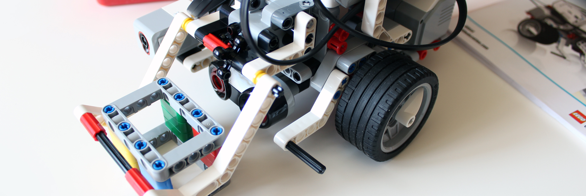 Budujemy i programujemy prawdziwe roboty LEGO